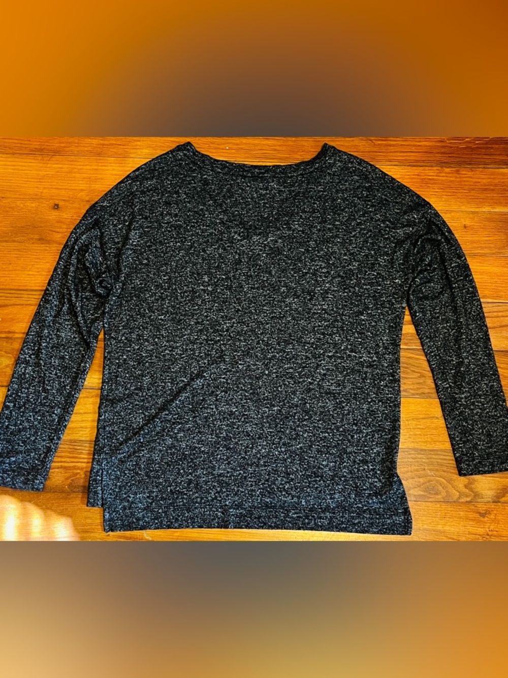 Banana Republic Lightweight Heathered Black Long-Sleeve Women's Top